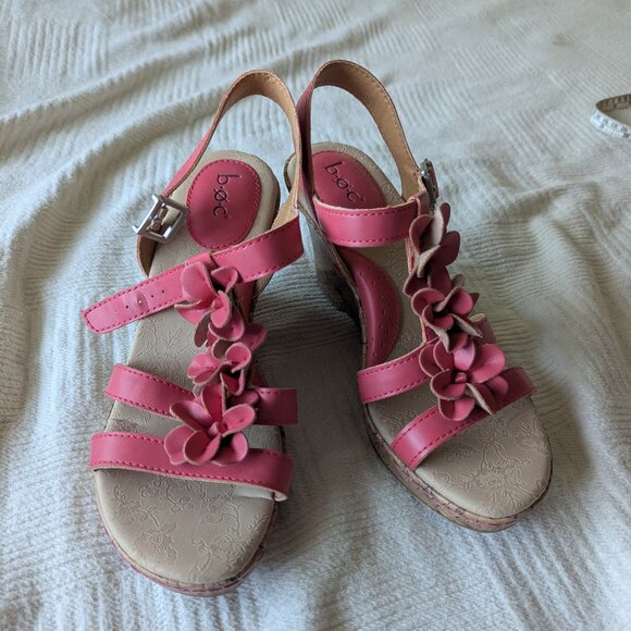 The B.O.C Women's 9M Evita Coral Pink Flower Wedge Sandals - Size 9M NWT - Picture 1 of 6